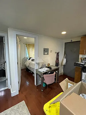 Rented by Nooklyn NYC LLC | media 17