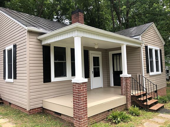 3rd image of 119 Oakhaven Dr