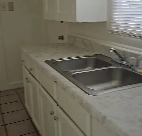 551 W 10th St #10 — Photo 5