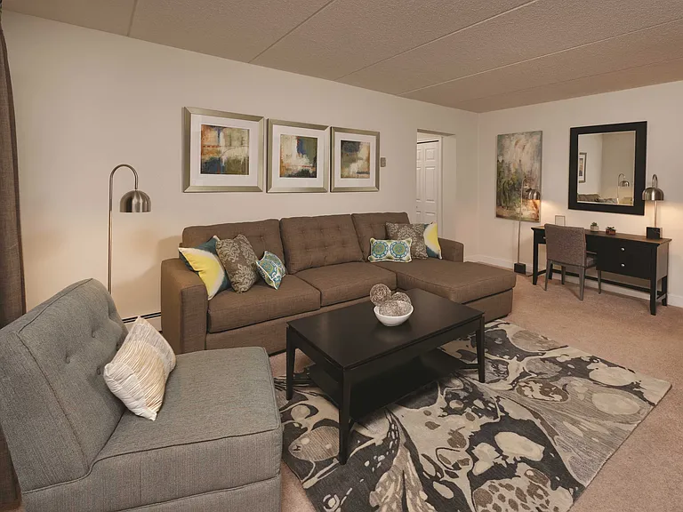 Golf Club Apartments — Photo 29