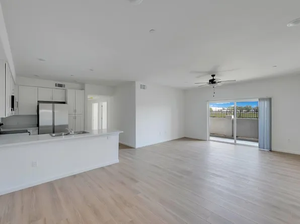 2038 Millennium Way #107, Hanford, CA 93230