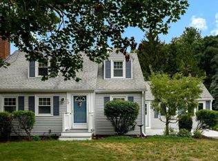 70 Sherwood Hill Dr, Holden, MA 01520