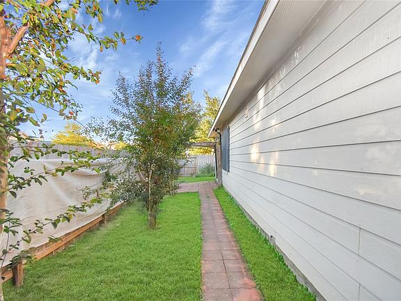 4th image of 15510 Forest Creek Farms Dr
