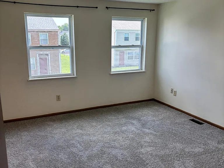 1546 Worthington Row Dr — Photo 8