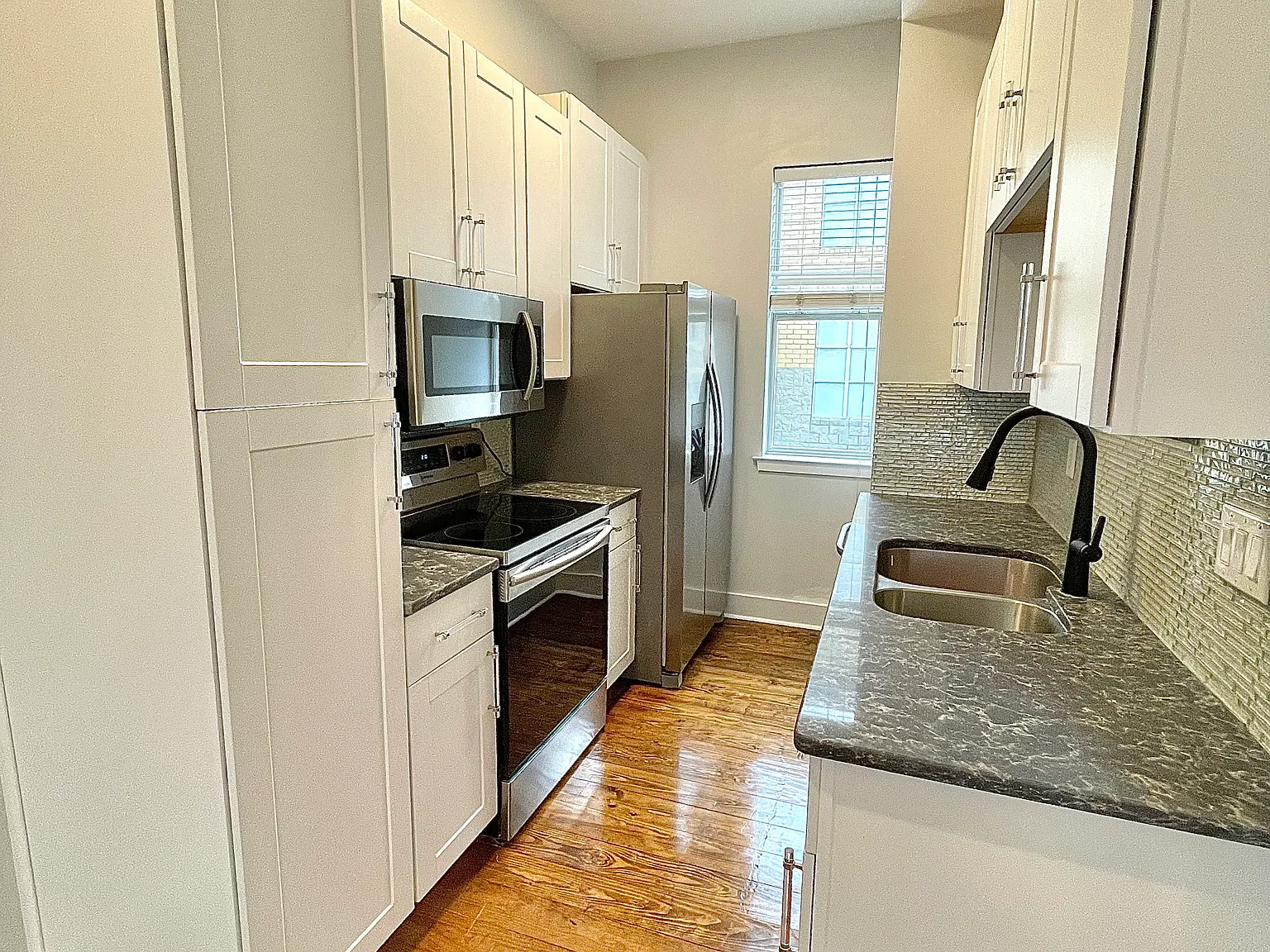 2 bed, 1087 sqft, $2,650 — Photo 4