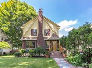 10 Dutton Cir, Medford, MA 02155