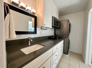 35 Catamaran St APT 3, Venice, CA 90292