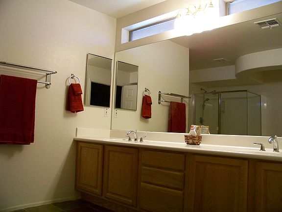 Master Bath / Dual Sinks