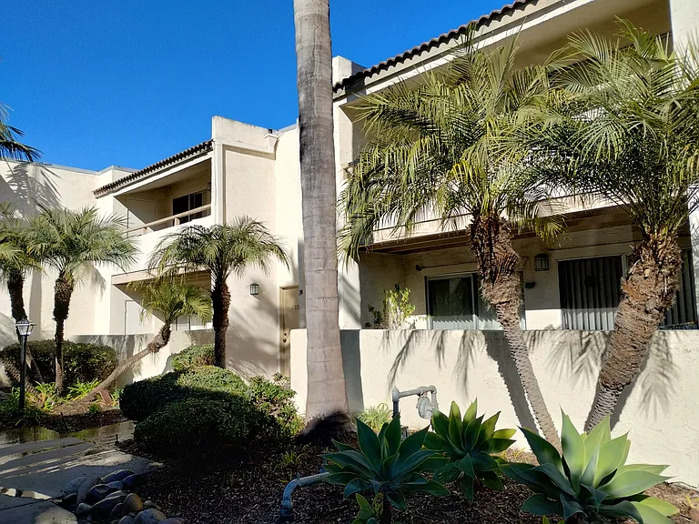 Black Mountain Villas — Photo 20