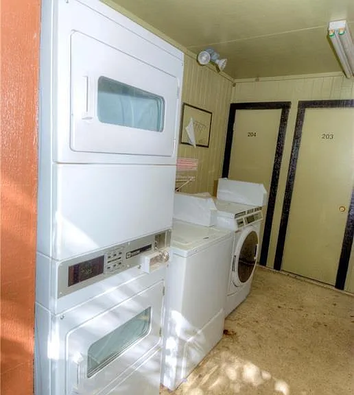 400 W 34th St #202 — Photo 7
