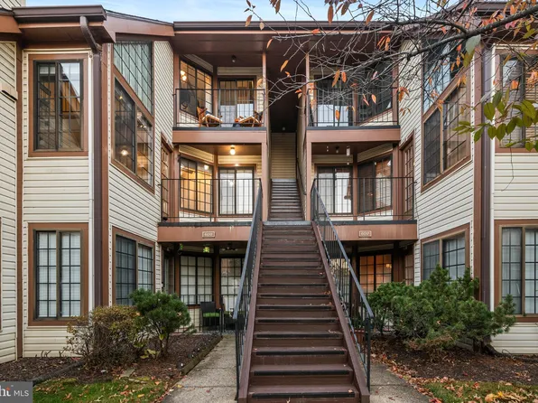 6017 Curtier Dr #B, Alexandria, VA 22310