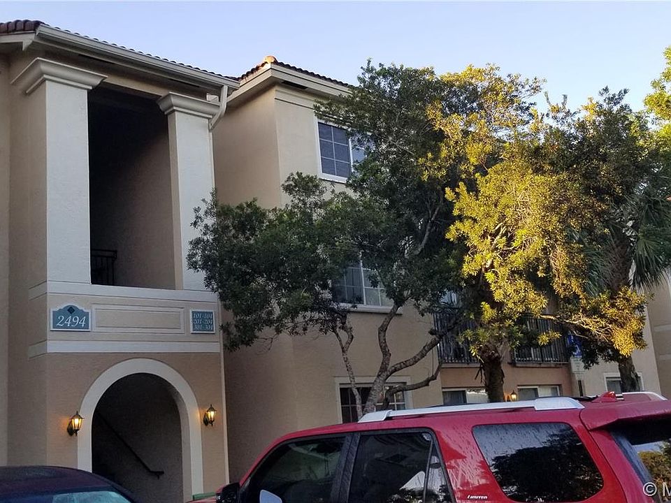 1st image of 2494 Centergate Dr APT 303