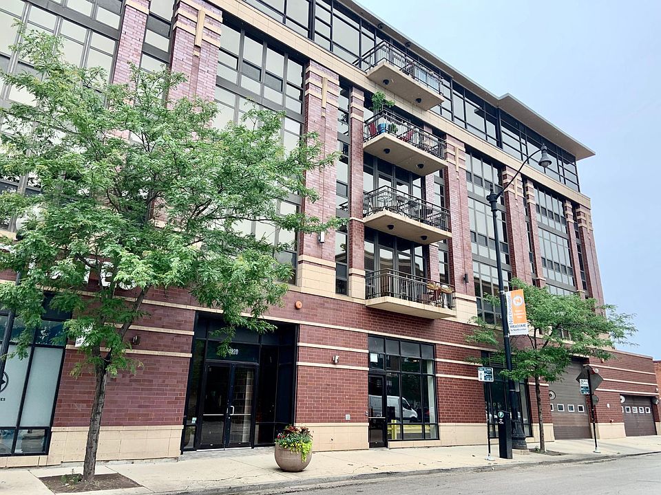 1st image of 4020 N Lincoln Ave #206