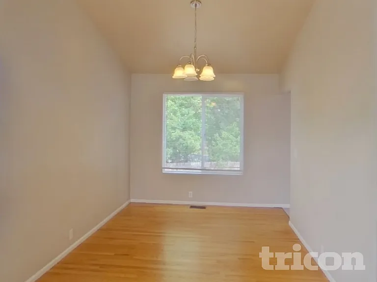 8405 Sunbow Ct — Photo 4