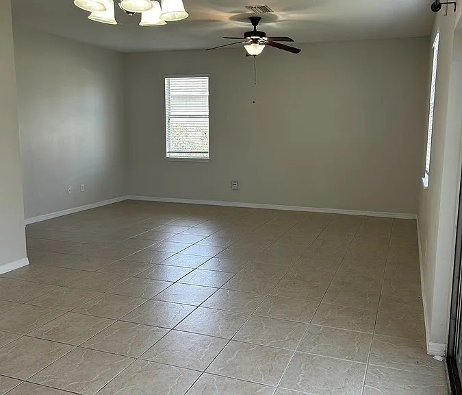12219 Fairlawn Dr — Photo 7