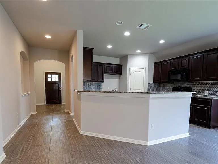 8238 Arezzo Dr — Photo 13