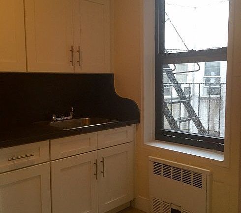 4th image of 405 E 16th St APT 6H