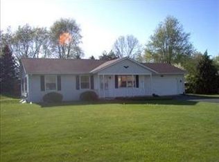 62600 Oak Shadows Rd, Lawton, MI 49065