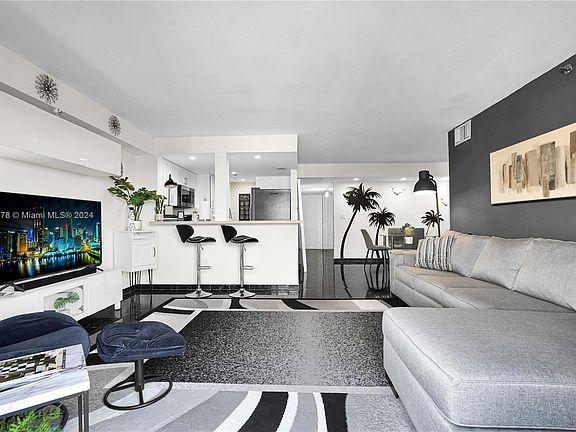 4th image of 911 E Ponce De Leon Blvd #Penthouse 1604