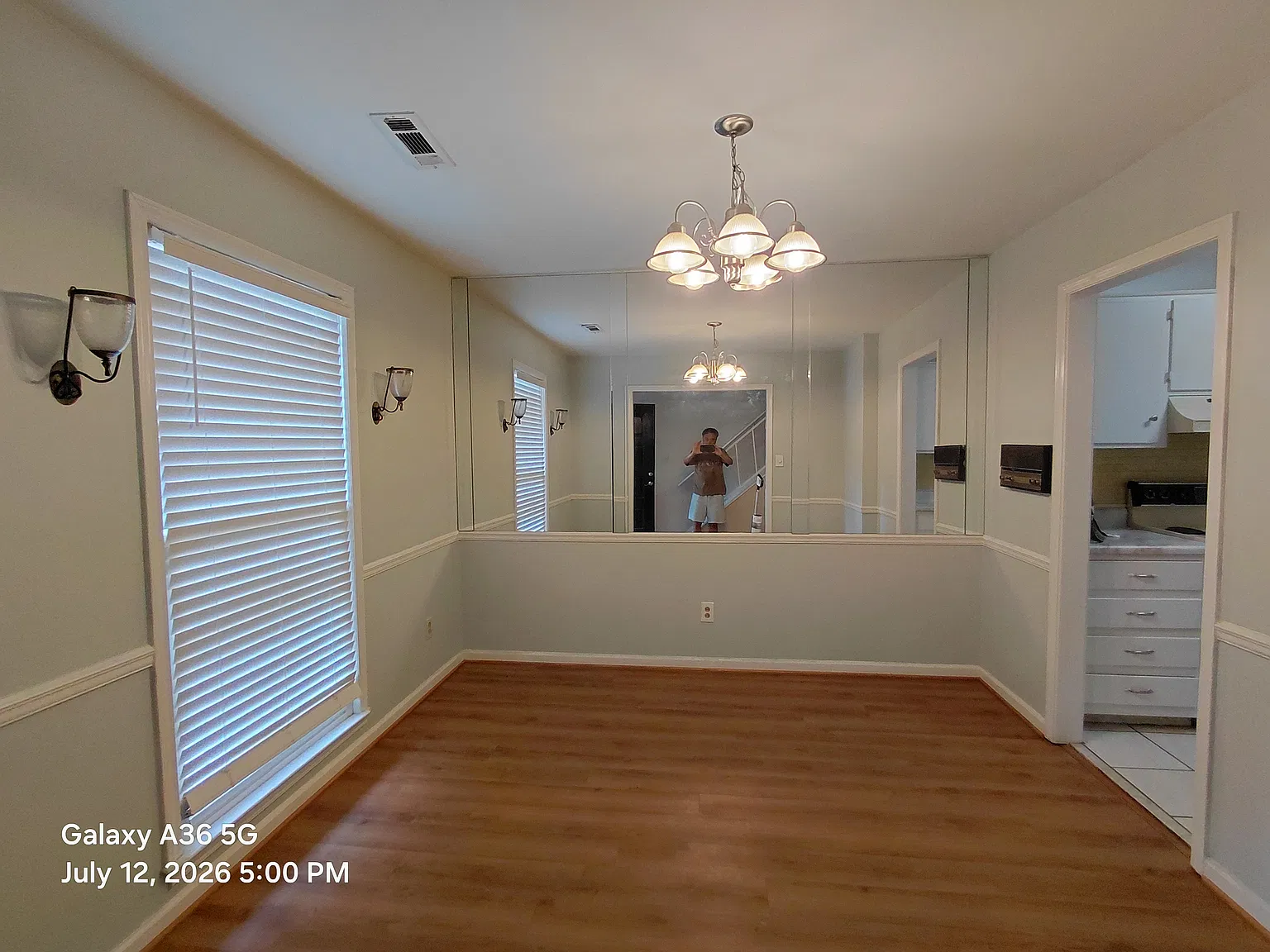 2 bed, 1.5 bath, 1152 sqft, $1,400 — Photo 3