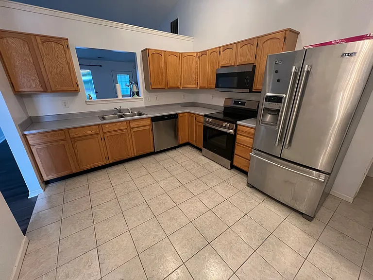 2223 Bradford Trace Blvd — Photo 4