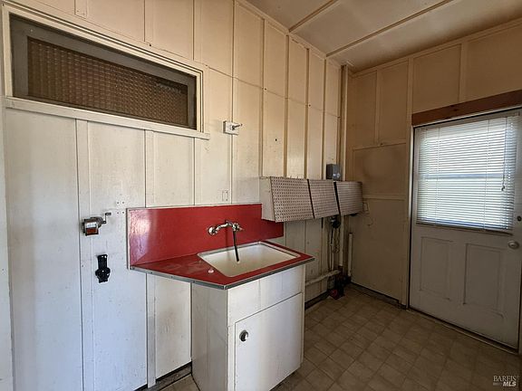 5th image of 1644 Julianne Place