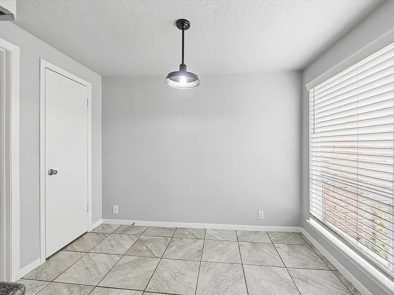 2110 Gray Falls Dr — Photo 14