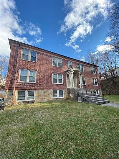 1915 Vineyard St #1 photo 1