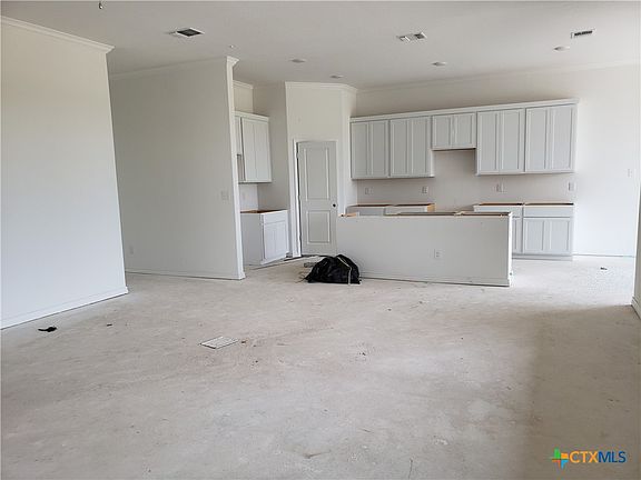 3rd image of 1128 Carnaby Dr