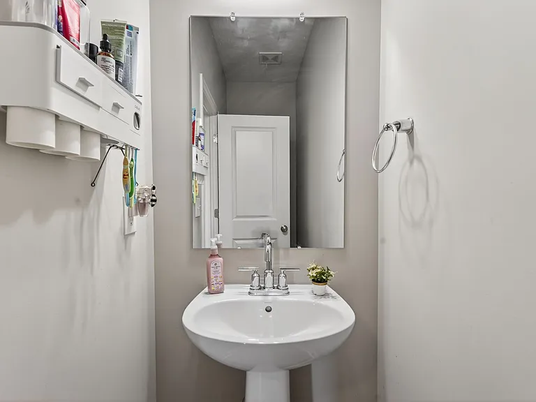 3805 Mantle Dr — Photo 10