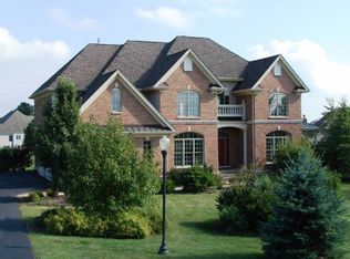 2818 Grey Heron Ct, Johnsburg, IL 60051