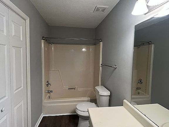 5th image of 4421 Torrance Dr NW #E