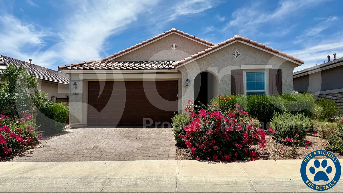 4 bed, 3.0 bath, 1878 sqft, $2,250 — Photo 1