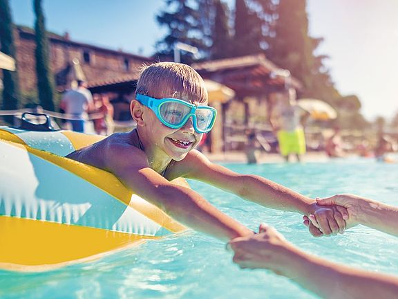 A mile to Cowabunga Canyon Waterpark