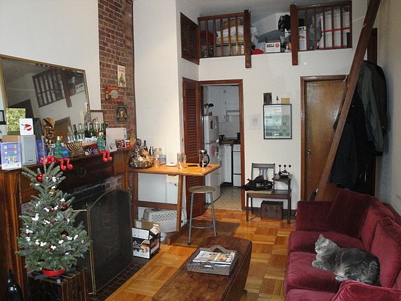 2nd image of 110 W 76th St APT 3F