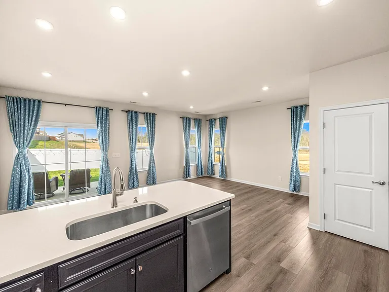 247 Pryor Dr — Photo 11