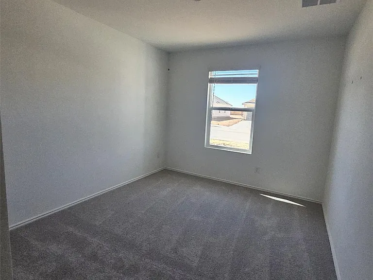 2304 Blizzard Dr — Photo 7
