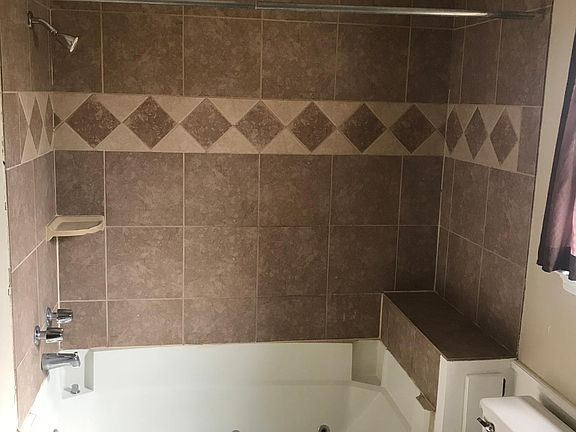 2nd image of 2836 Dalewood Pl