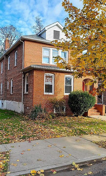 181 Bement Court front view