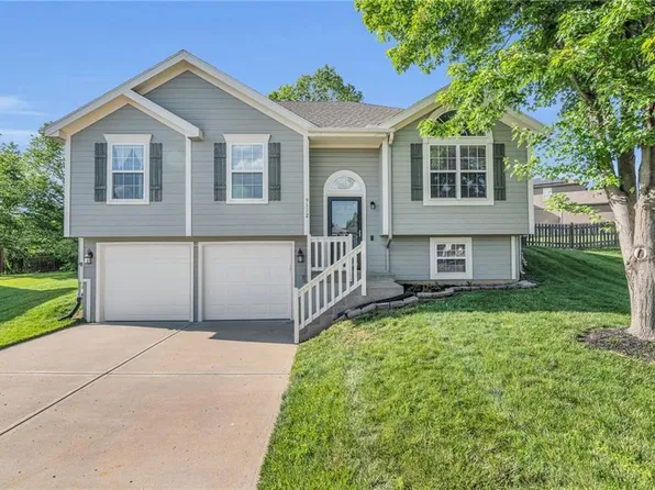 9312 NE 116th Ter, Kansas City, MO 64157