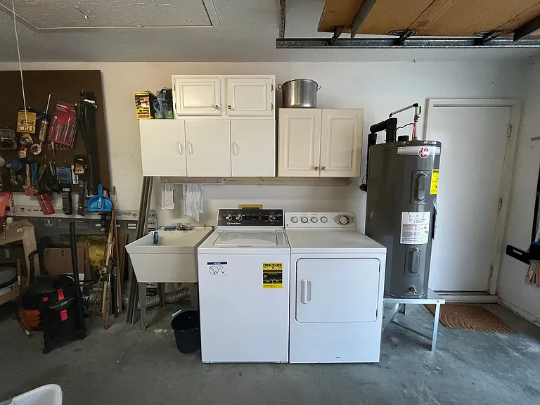 1213 Bayside Cir W — Photo 23