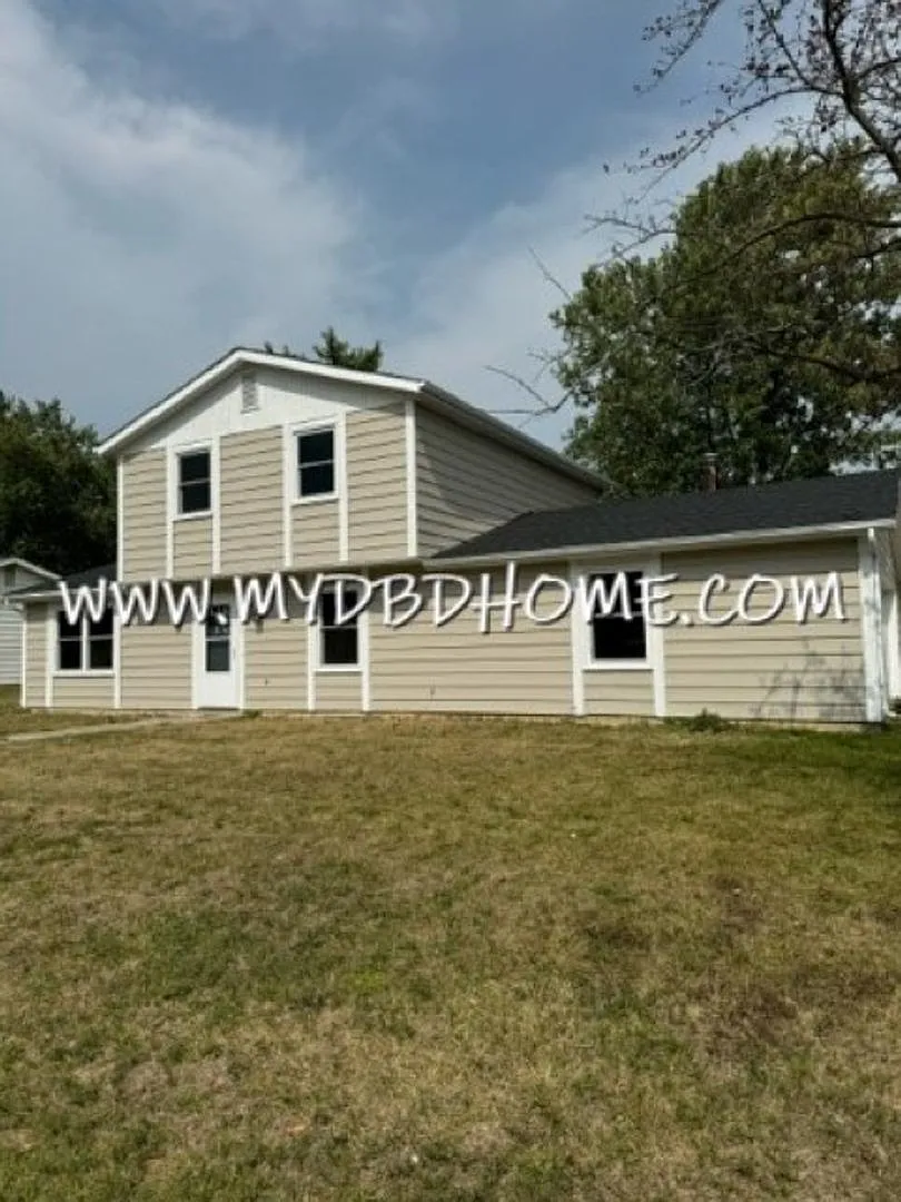 7527 Imperial Plaza Dr photo 1