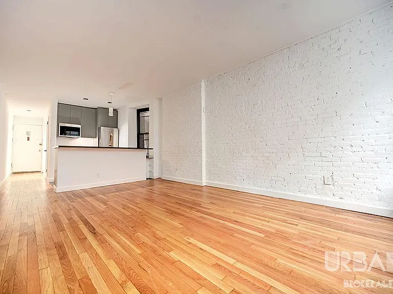 35 Grove St #5A — Photo 6