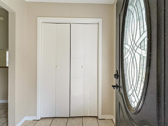 3rd image of 308 Cherry Creek Rd