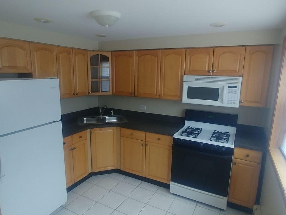 1st image of 10106 Hartford Ct APT 1B
