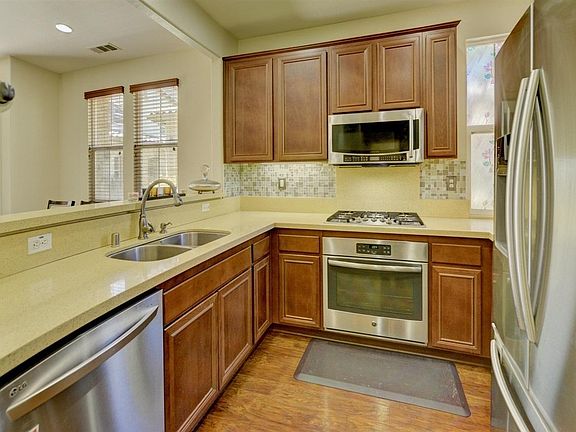 5th image of 10423 Whitcomb Way Unit 117