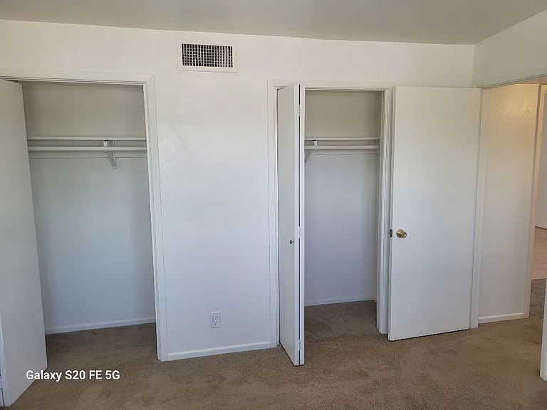 Parkview Manor Apartments — Photo 10