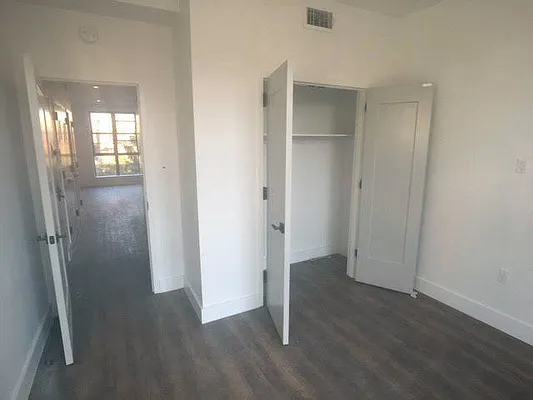 Rented by Bloom Real Estate Group | media 27