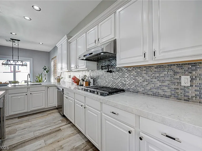 9738 Bear Trap Ct — Photo 11