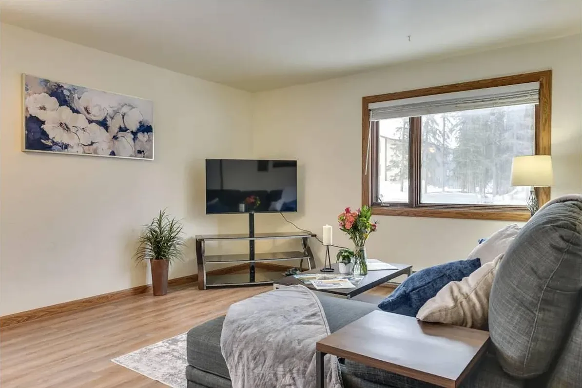 318 Sohi Ln — Photo 2